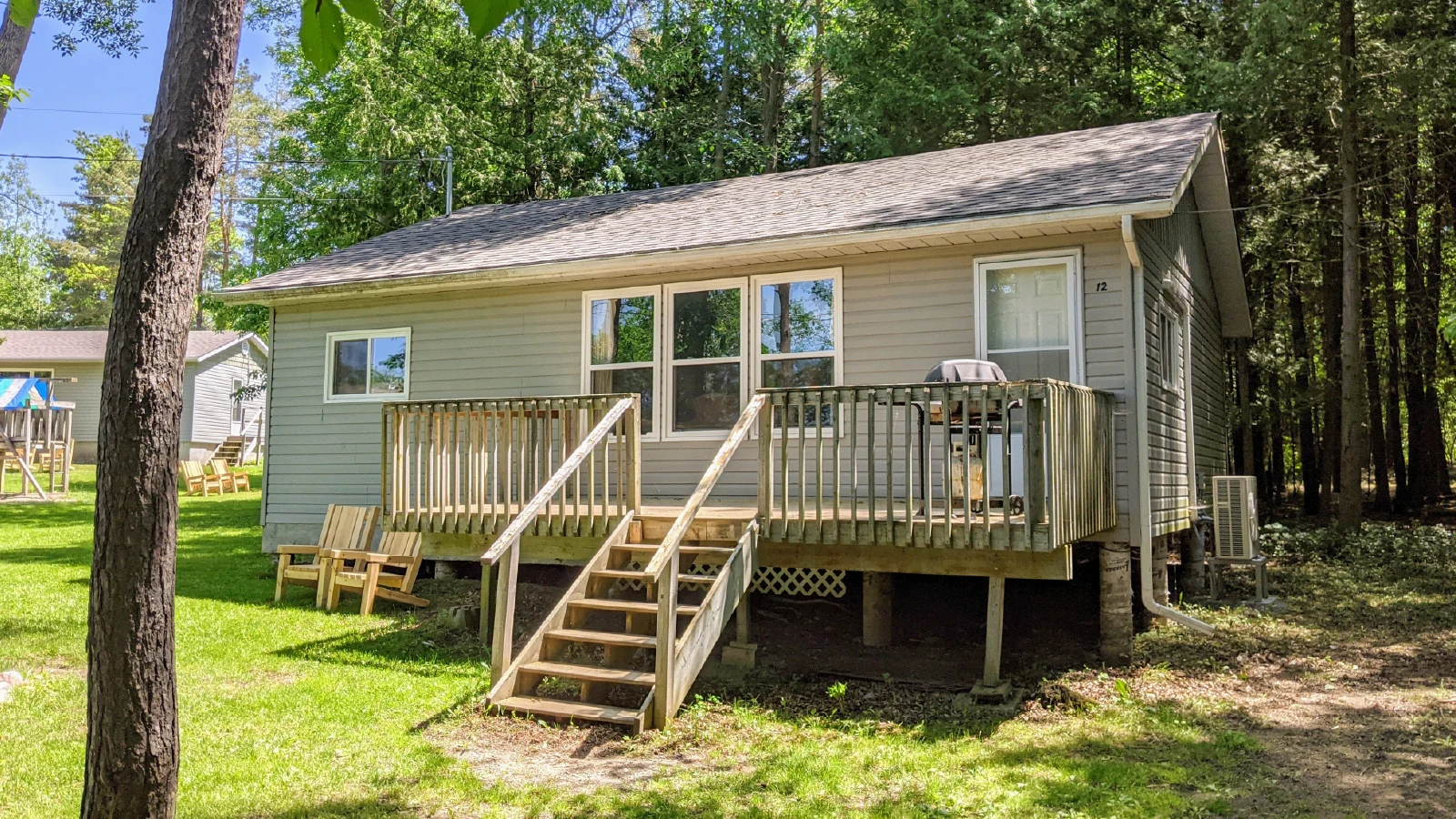 Pigeon-Lake-Resort-Cottage-twelve-exterior